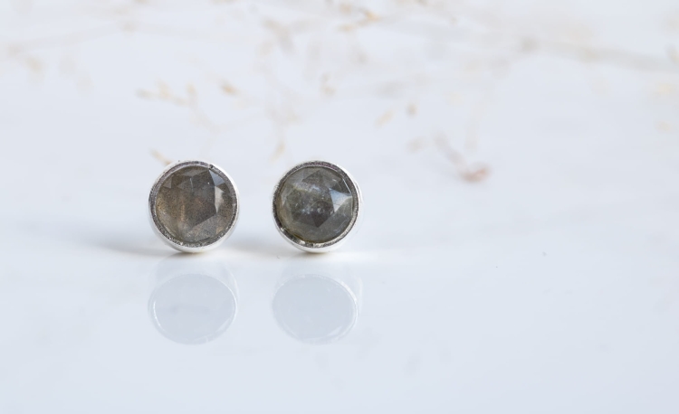 sztyfty z labradorytami