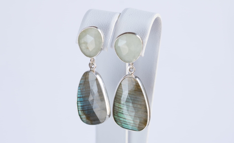 akwamaryny i labradoryty