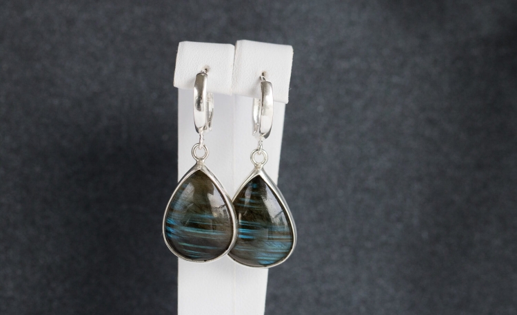 Wiszące kolczyki z labradorytem krople