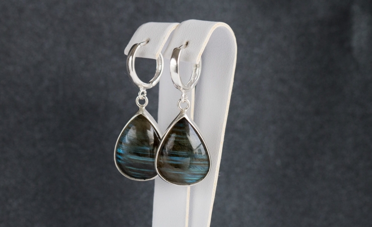 Wiszące kolczyki z labradorytem krople