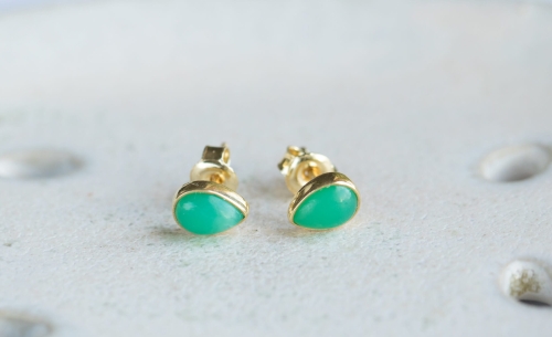 Złocone kolczyki z chryzoprazem w kształcie łezki