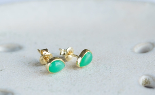 Złocone kolczyki z chryzoprazem w kształcie łezki