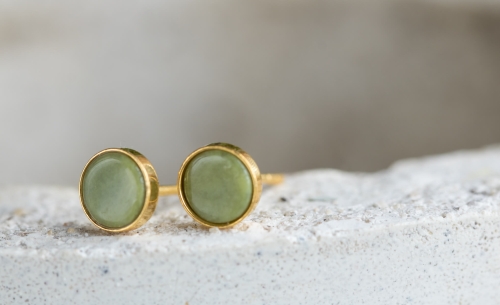 Pozłacane sztyfty z jaspisem chita