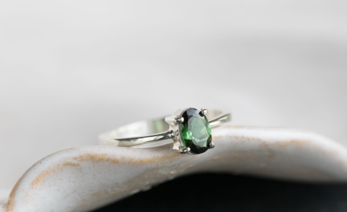 Pierścionek z leśnym turmalinem