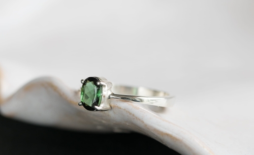 Pierścionek z leśnym turmalinem