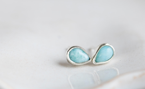 Srebrne sztyfty z larimarem