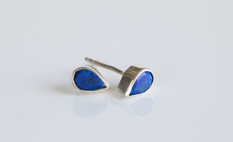 Sztyfty z lapis lazuli w kształcie łezki