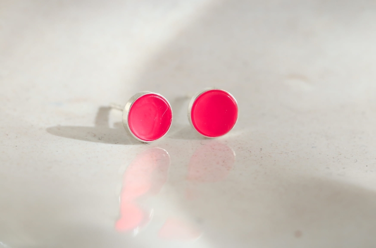 Srebrne kolczyki z agatem w kolorze fuksji
