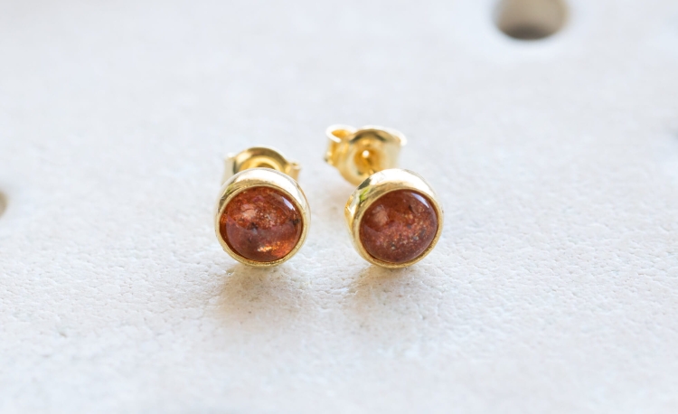 Złocone sztyfty z kamieniem słonecznym