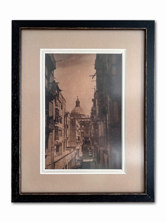 Oprawiona fotografia, wykonana w technice cyjanotypii, Valetta, Malta.