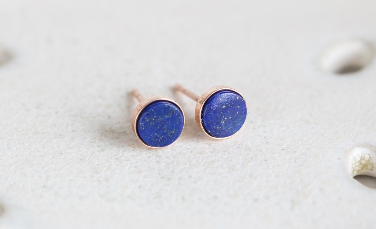Kolczyki z lapis lazuli w różowym złoceniu