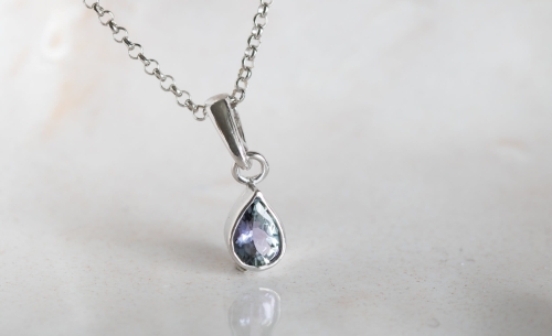 Srebrny naszyjnik z tanzanitem