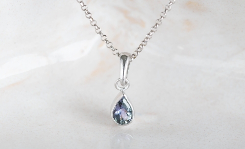 Srebrny naszyjnik z tanzanitem