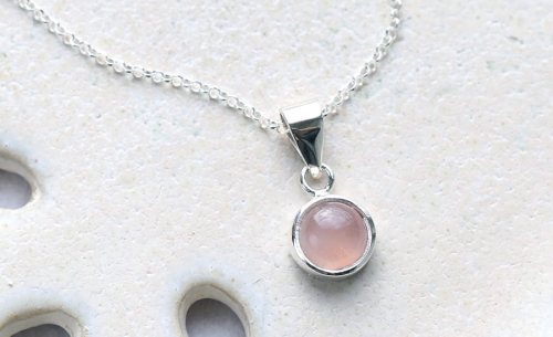Naszyjnik z kwarcem różowym srebrze