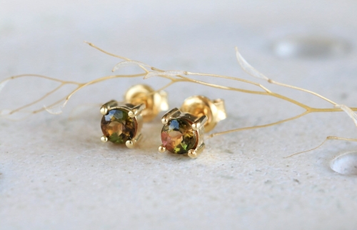 Sztyfty z wielobarwnymi turmalinami