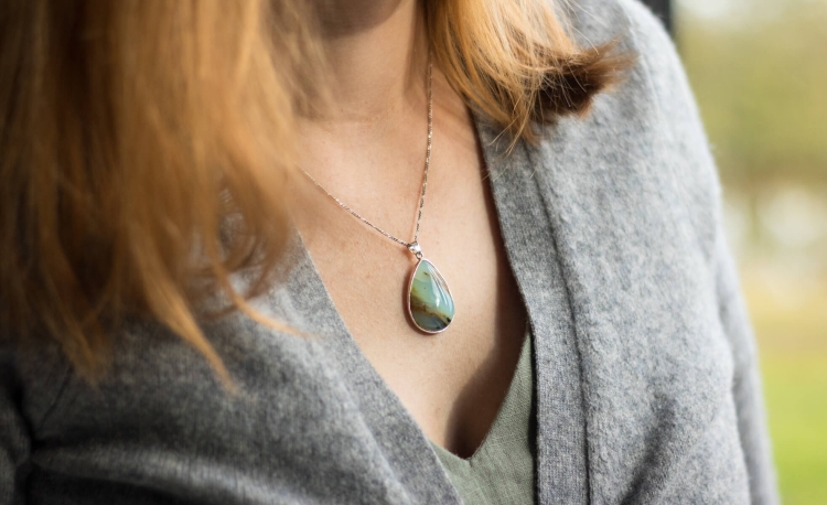 Naszyjnik z opalem peruwiańskim