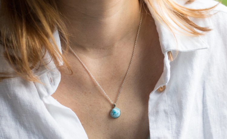 Srebrny naszyjnik z larimarem