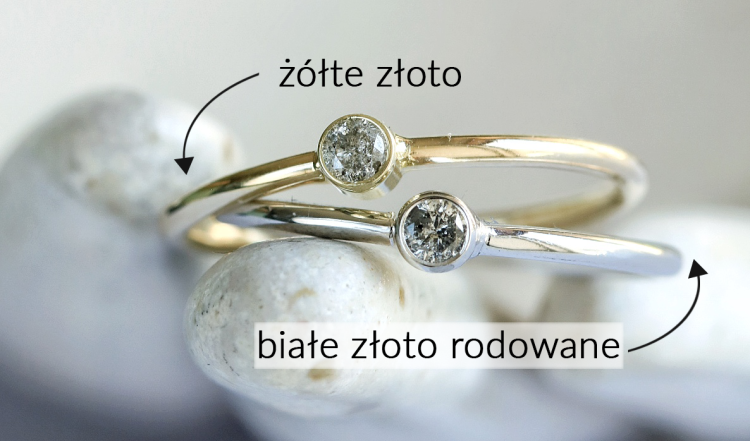 Pierścionek MINI z diamentem sól i pieprz 2,5mm w żółtym złocie i  białym złocie rodowanym