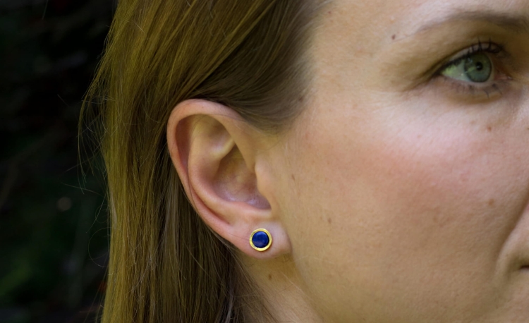 Pozłacane sztyfty z lapis lazuli