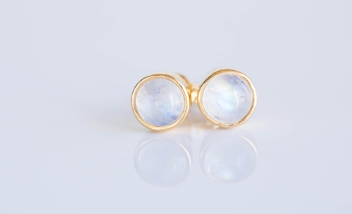 Pozłacane kolczyki z kamieniem księżycowym