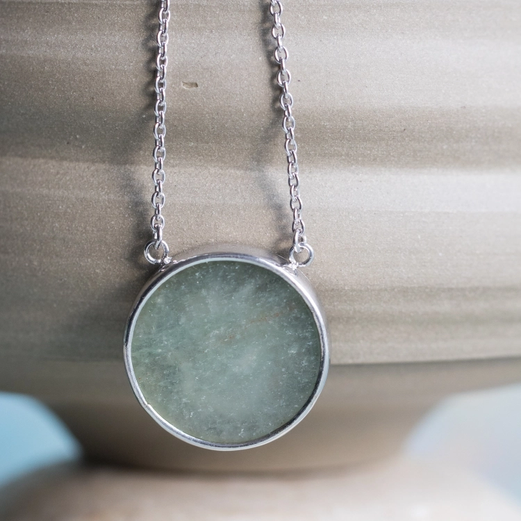 Srebrny naszyjnik z miętowym awenturynem