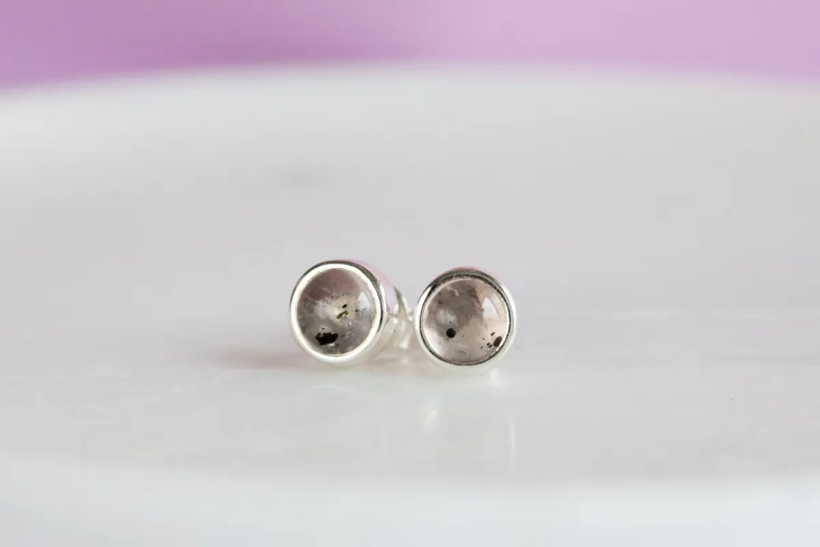 Kwarc różowy z diopsydem - srebrne sztyfty