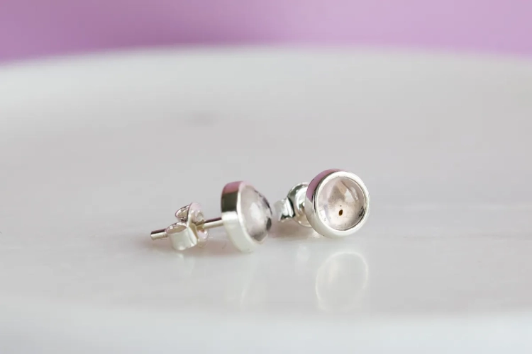 Kwarc różowy z diopsydem - srebrne sztyfty